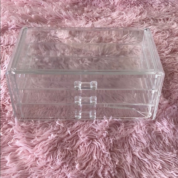 Acrylic storage containers - Picture 5 of 5